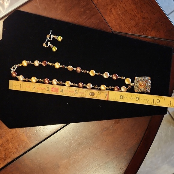 Sade Design Bronze Metallic Necklace & Earrings - Picture 4 of 6